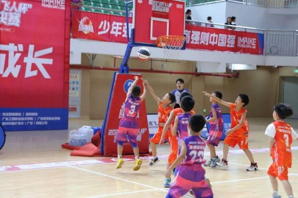 为什么要让孩子坚持体育训练?