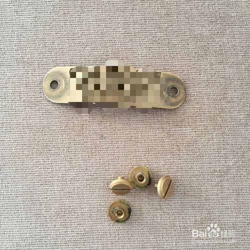 如何给宠物项圈装上狗牌