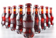 男子每天2瓶碳酸饮料 牙齿几乎全部坏死