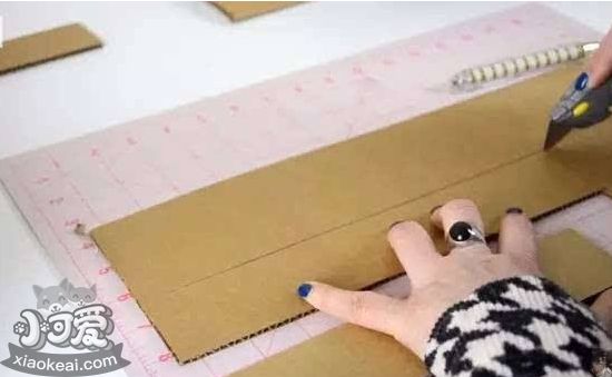猫玩具制作 自制猫抓板