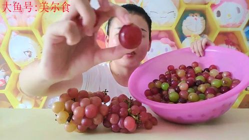 美尔食第一次做葡萄酒,十块钱买了十斤葡萄,没想到这么便宜