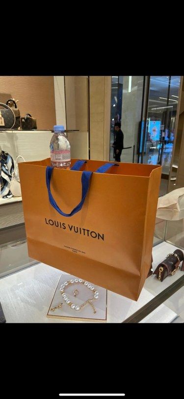 月入1w想买lv过分吗？