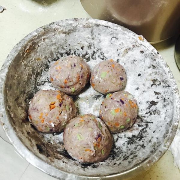 宠物小宝狗营养大餐的做法