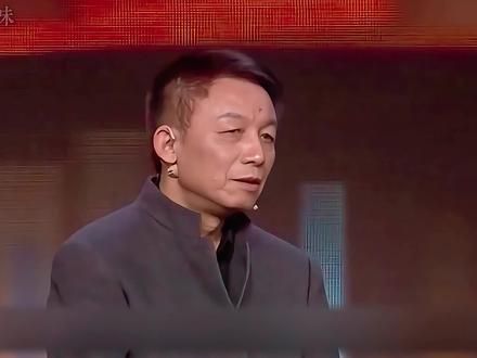 面对杠精学生的挑衅，易中天分分钟教做人 #人情世故 #为人处世 #高情商 #说话技巧 #易中天