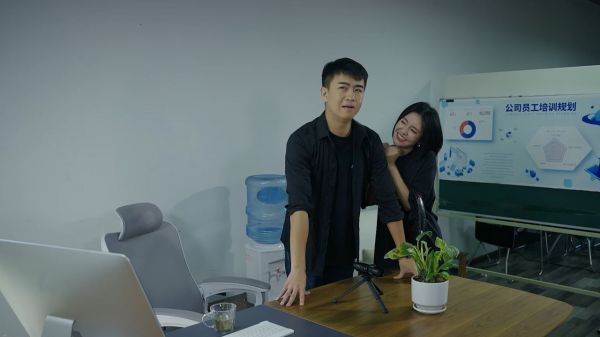 陈翔六点半:塑料袋都没你能装