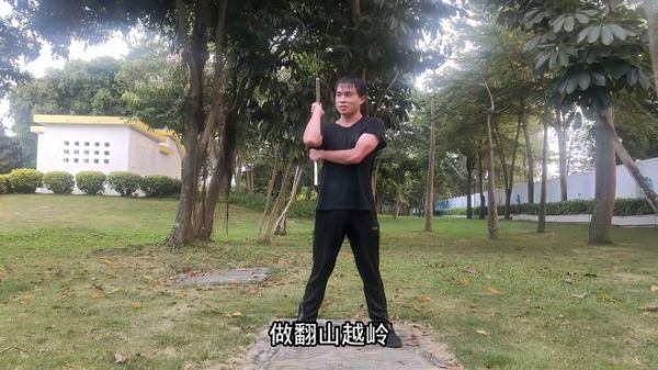 教你一个流畅的双截棍组合,练起来很炫酷