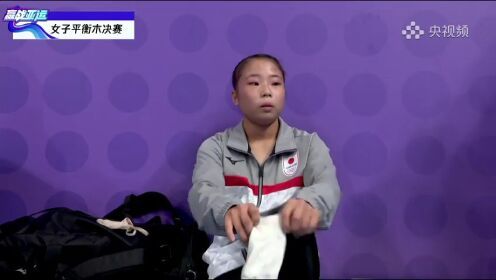 日本选手桝井美咲率先登场 虽有瑕疵但还是顺利完成整套动作
