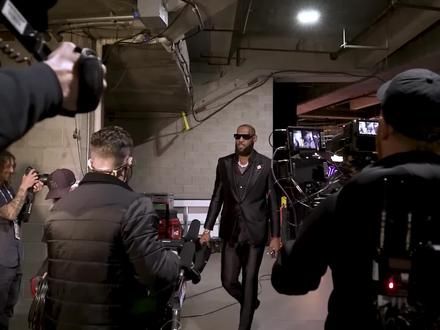 杨毅:詹姆斯之后,谁会是新的GOAT? #詹姆斯 #NBA #篮球 #杨毅