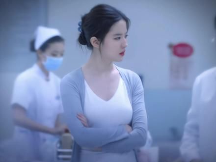 谁懂这幅神图的杀伤力，真的是小说女主本人了#刘亦菲 #takemehand开心蛙蛙版