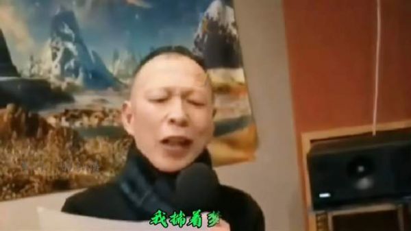 生活就是这样.有点忙.有点累.有点苦.人生百般滋味.需要微笑面对
