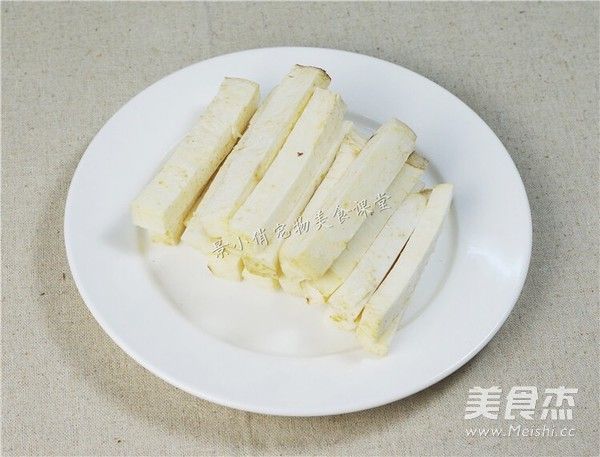 宠物食谱：番薯鸡肉棒的步骤