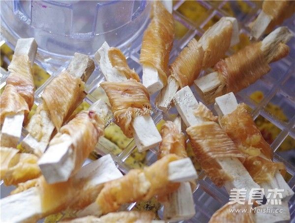 宠物食谱：番薯鸡肉棒的步骤