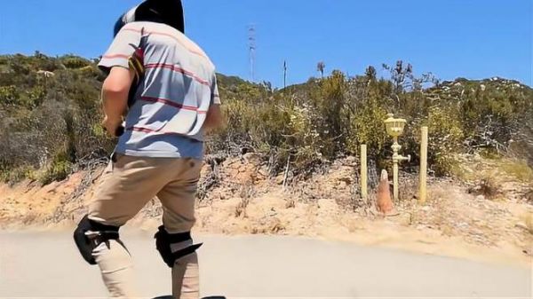 滑板:超刺激的公路速降,这速度目测得有多少?