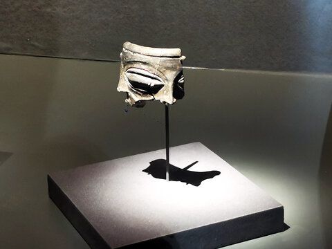 仰韶文化人面陶器