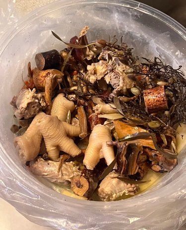 有没有高手帮我指点一下这都是加了啥啊？