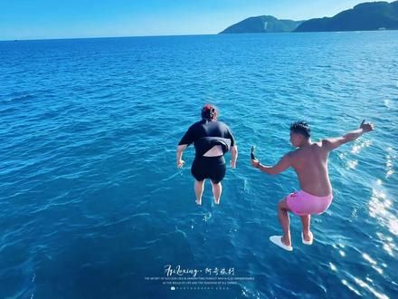 三亚的快乐是大海给的 #暑假花式玩水大赛 #跳水 #水上运动 #一起来玩水