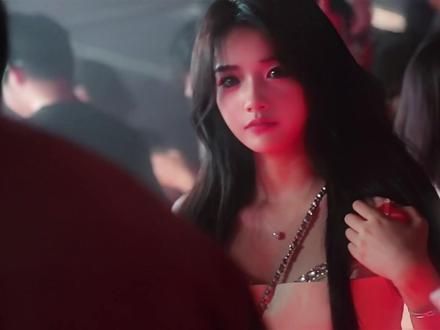 把爱留在798#iiilll酒吧 #网红酒吧打卡 #酒吧 #美女如云 #club