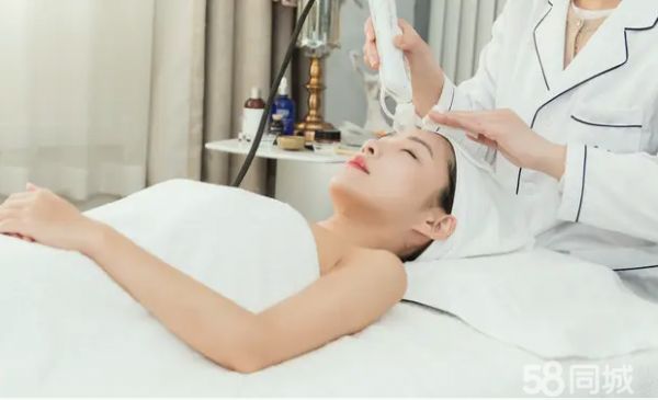 杭州余杭区良渚街道美才美容店·专业修护敏感，痘痘，激素脸，湿癣等