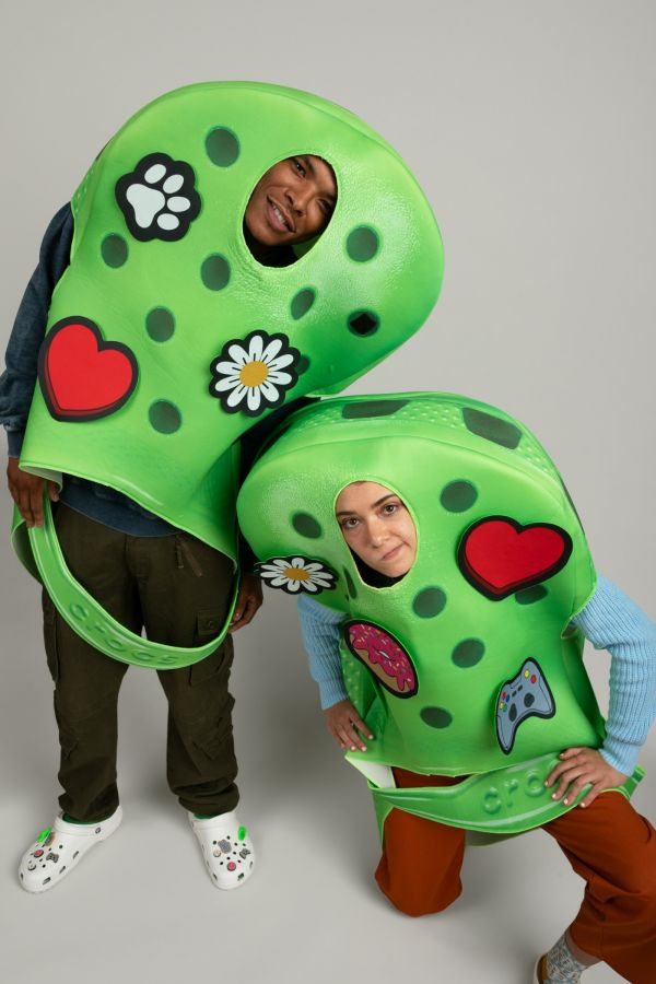 Crocs Crocs 太会玩了！宠物洞洞鞋你见过吗？