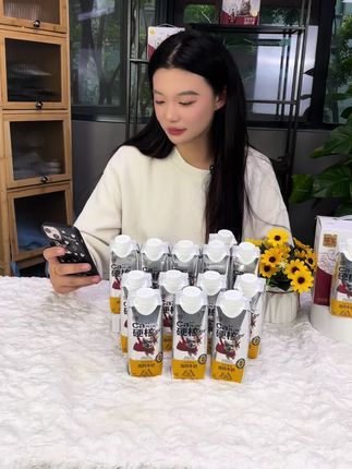 依宝宠物旗舰店:想要家里的毛孩子健健康康的,不如来看看伊利旗下同款黄金奶源的0乳糖高钙奶,满足毛孩子营养所需#伊利#宠物牛奶