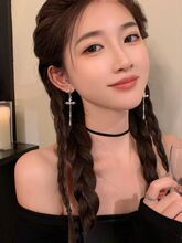 显脸瘦十字流苏耳坠2023年新款潮女耳环个性设计感耳钉气质耳饰