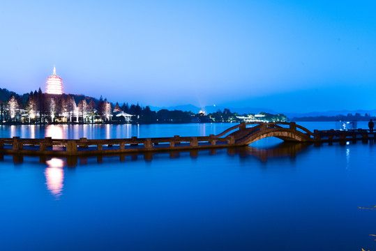 西湖夜景