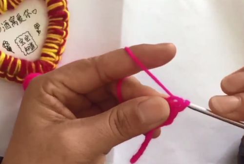 如何手工制作装饰小花朵
