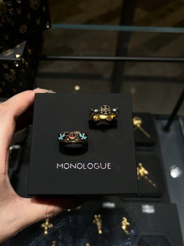 周大福Monologue飞鸟绿松戒指
