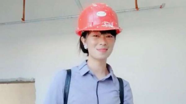 云南90后刮灰妹,咬牙坚持刮灰8年,一天150元渴望有个家