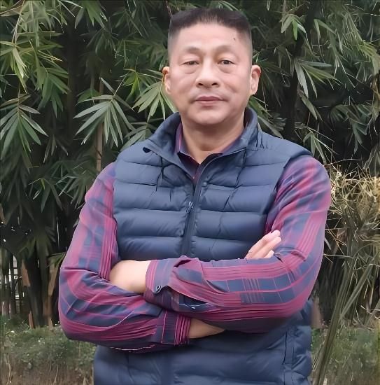 曹刚.jpg