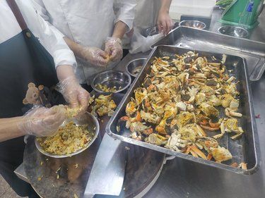 新鲜出炉的蟹粉豆腐