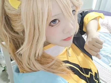 而这一脚,是真踹 #姬小满 #cos #王者荣耀