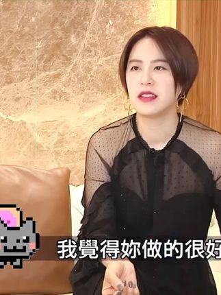 不知名牛牛:黄小柔 | 和兄弟恋爱被渣,干妈蓝心湄带她走出阴霾~ #黄小柔