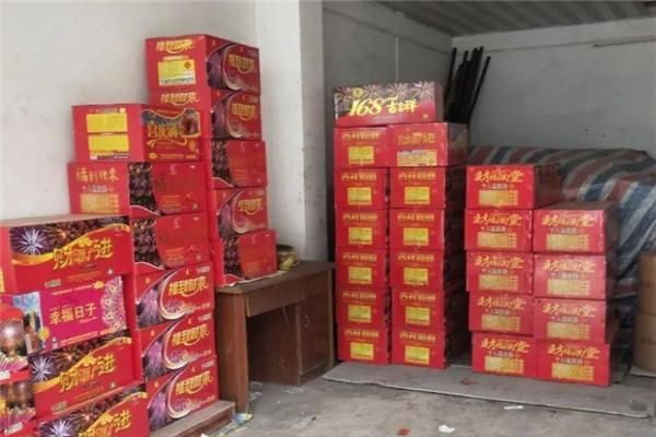 开一个烟花爆竹店需要多少钱?创业加盟,轻松开启财富之门!