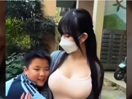 小伙子我看好你啊 #这操作都看傻了 #这谁能顶得住啊 #这波操作很秀 #美女 #完美身材