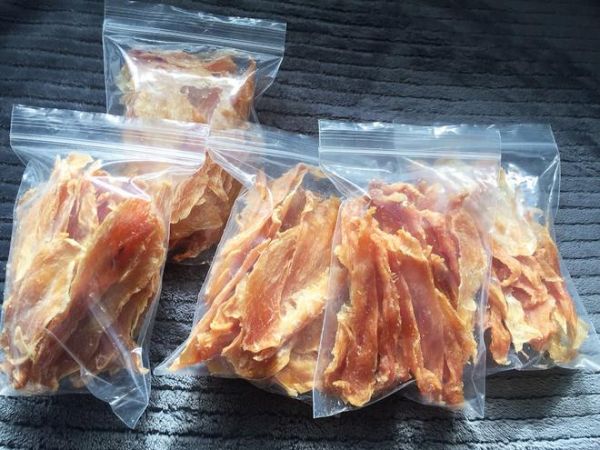 狗狗零食鸡胸肉干儿(风干机版)的做法
