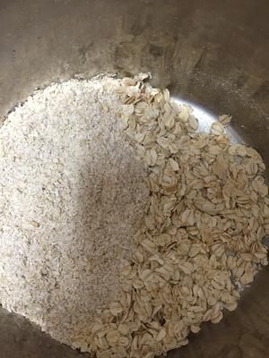 狗狗零食之燕麦苦瓜鸡肉饼干的做法 步骤1