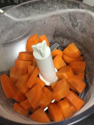 狗狗零食之燕麦苦瓜鸡肉饼干的做法 步骤2