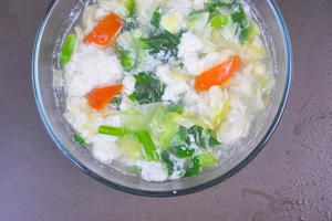 狗狗菜谱：芹菜鸡肉汤的做法 步骤4