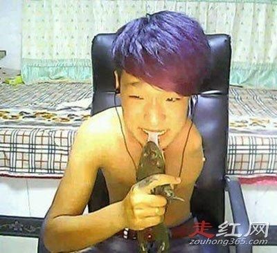 独臂胜哥,独臂胜哥生吃蛇的视频