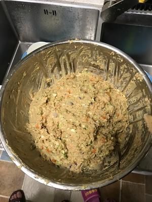三文鱼牛肉鸡肉自制狗粮的做法 步骤5