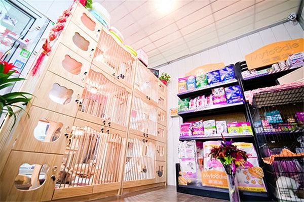 宠物寄养加盟店商机涌现，开启您的创业新篇章：轻松加盟，共享宠物经济的红利！