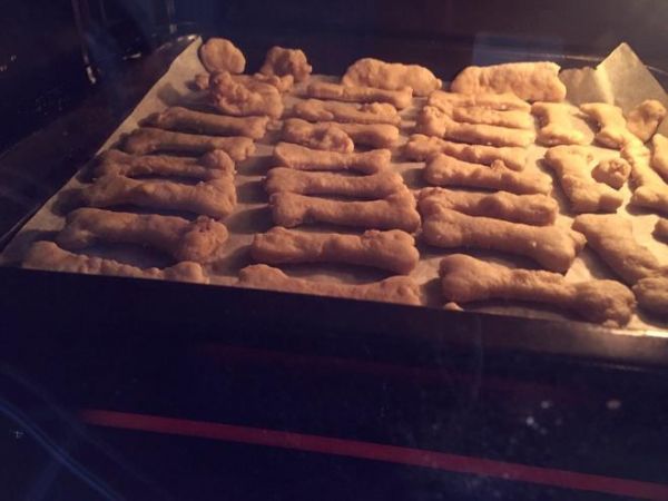 宠物磨牙饼干的做法