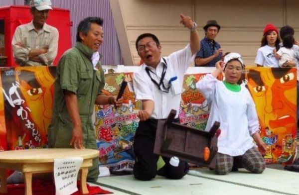 日本最让人无语的比赛：骑猪赛跑就算了，掀桌子和宝宝哭是什么鬼