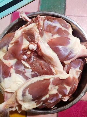 风干鸭腿自制磨牙狗零食的做法 步骤1