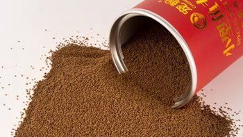 专为小型鱼类设计的优质鱼粮，让小家伙们都能茁壮成长，更加美丽。