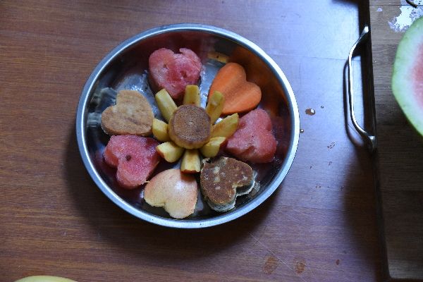 中秋节，动物们有一场饕餮美食盛宴