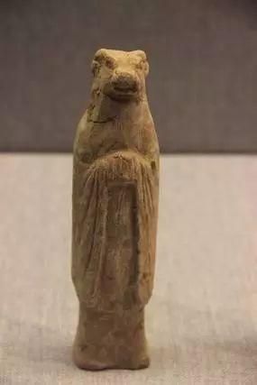 原来古代“猪”形文物，造型比当代的“佩奇”还有意思