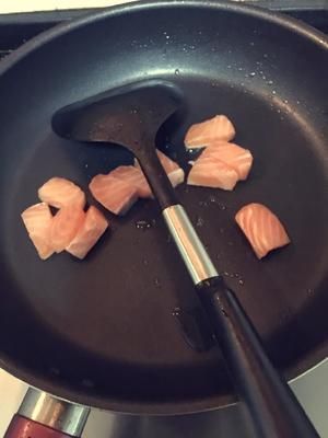 ★宠物食谱★狗狗最爱的狗伯沙拉的做法 步骤1