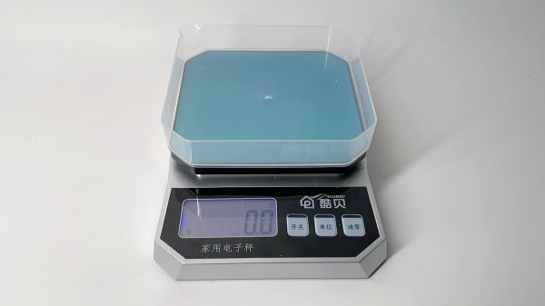 无尘钠基矿物猫砂视频